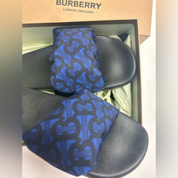 Burberry Furley Puff Slides Size 9 New Deep Royal Blue Pattern - Picture 3 of 6